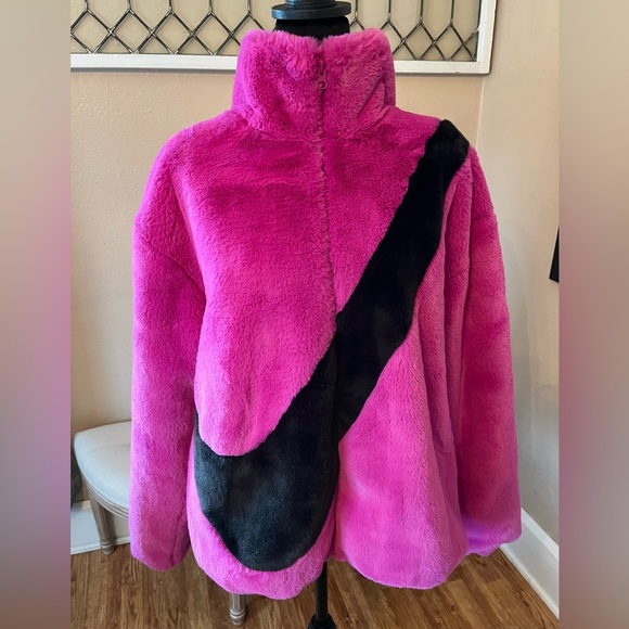 Nike Jackets & Blazers - Women’s Nike faux fur jacket cactus pink/ black. Size Small
